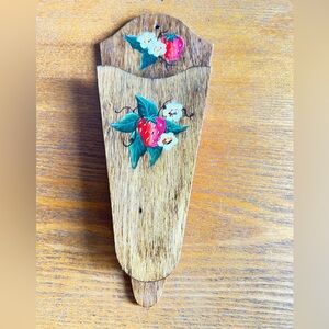 Wooden Painted Wall Pocket for Scissors